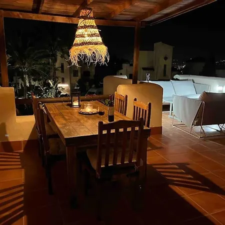 Sea View, Pool, 700 M To