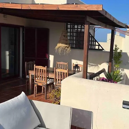Apartamento Sea View, Pool, 700 M To
