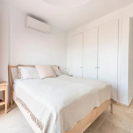 Vista Bahia Sea View, Pool, 700 M To